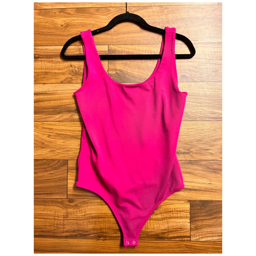 Express Bodysuit size M NWOT